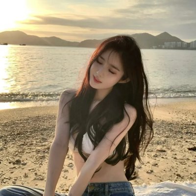 滚女揾老衬海报